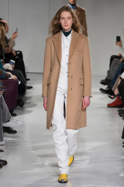 Look 50